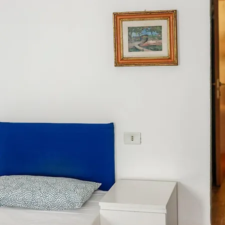 Servi 39 - Innocenti Апартаменты